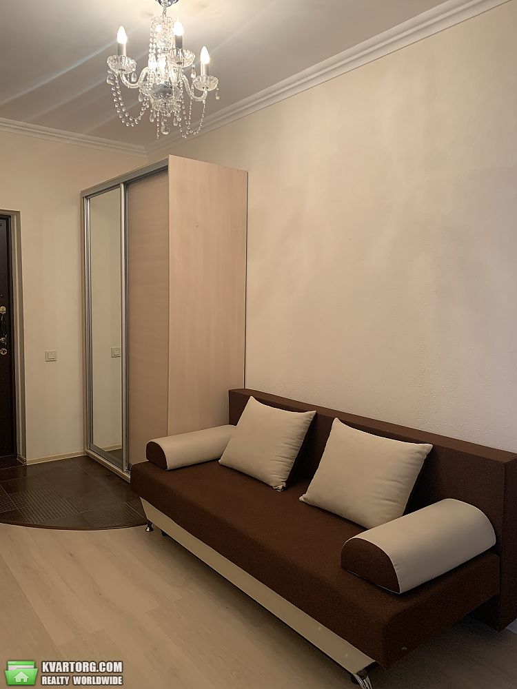 Rent out 1-room apartment. Киев, Елизаветы Чавдар — photo 9