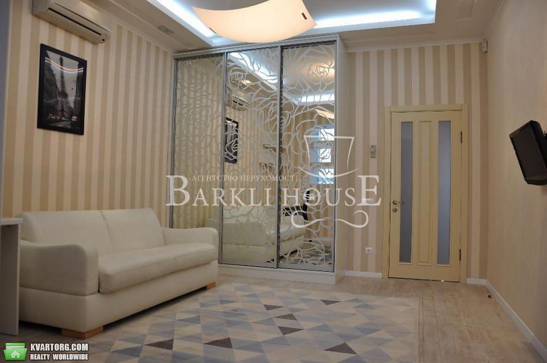 Rent out 4-room apartment. Киев,  Вышгородская — photo 6