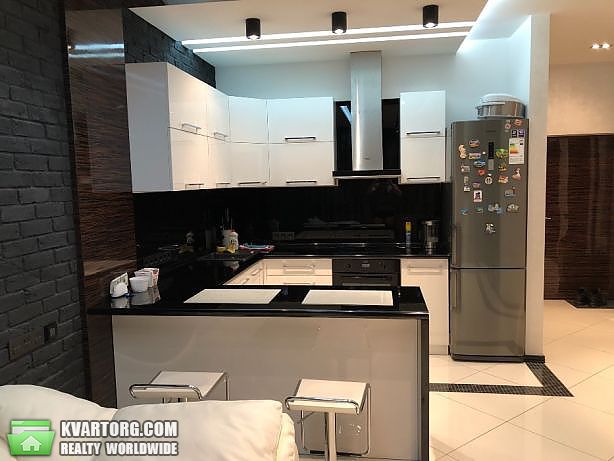 Rent out 2-room apartment. Киев,  Днепровская наб — photo 2