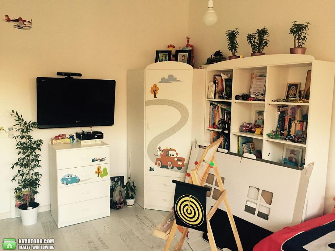 Rent out 3-room apartment. Киев,  Черновола — photo 9