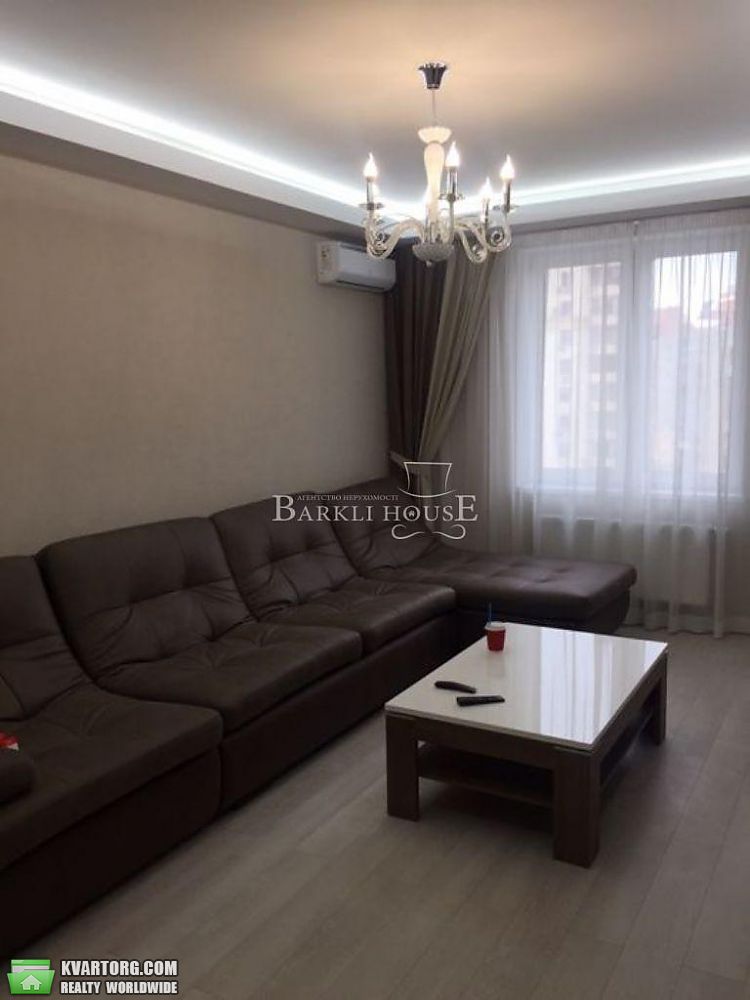 Rent out 2-room apartment. Киев,  Черновола — photo 2