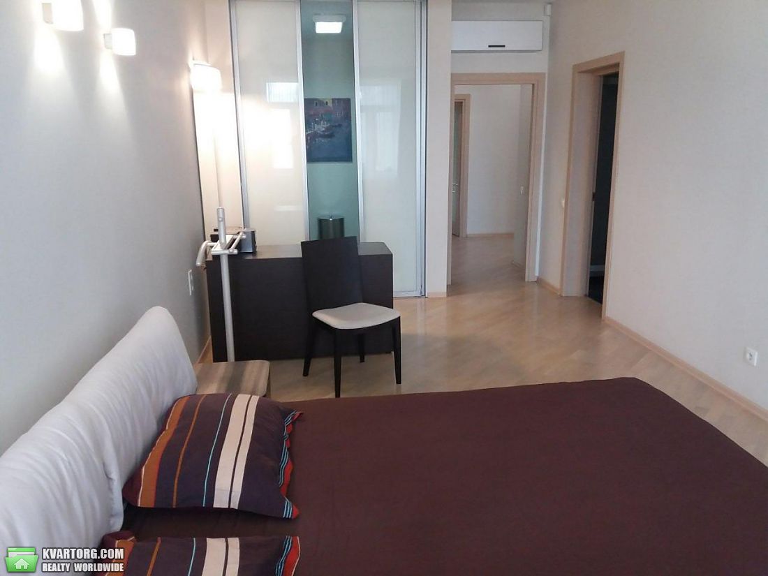 Rent out 3-room apartment. Киев,  Щекавицкая — photo 5