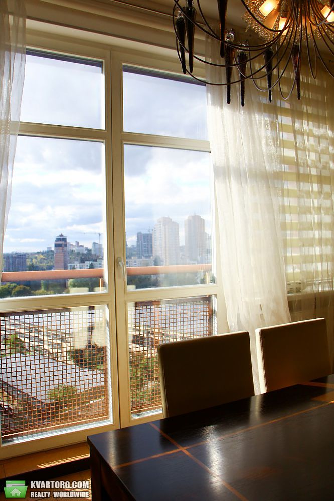 Rent out 3-room apartment. Киев, ул. Коновальца Евгения — photo 4