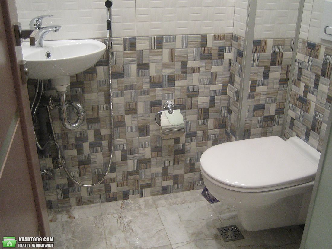 Rent out 3-room apartment. Киев, Почайнинская — photo 8
