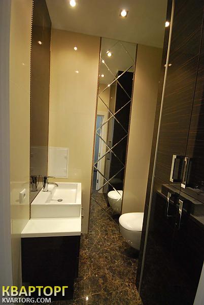 Rent out 2-room apartment. Киев,  Барбюса — photo 9
