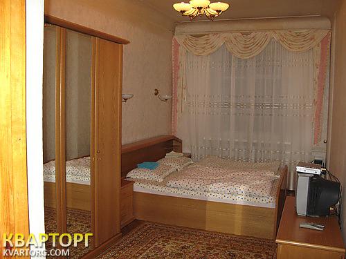 Rent out 3-room apartment. Киев,  Госпитальный пер — photo 1
