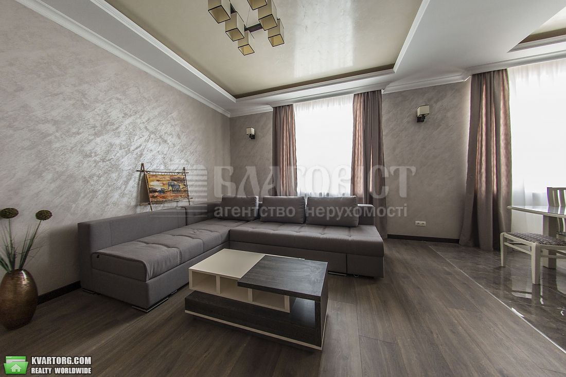 Rent out 3-room apartment. Киев,  Лабораторный пер — photo 1