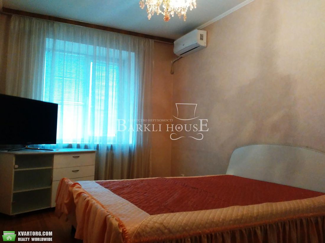 Rent out 3-room apartment. Киев,  Туровская — photo 4