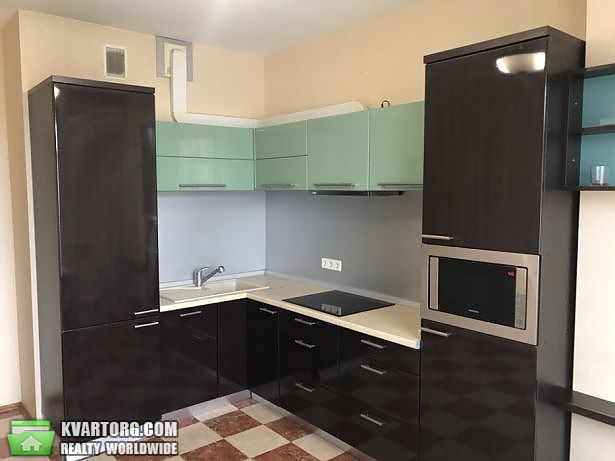 Rent out 2-room apartment. Киев,  Щекавицкая — photo 1