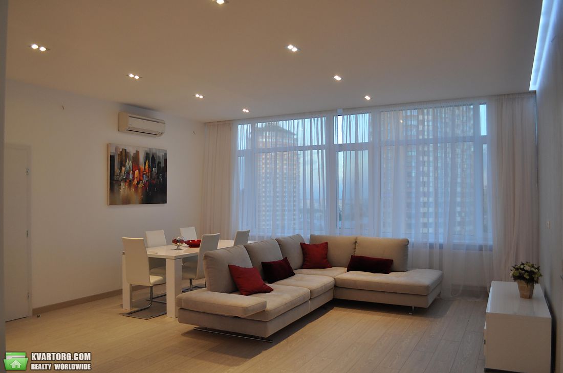 Rent out 3-room apartment. Киев,  Щорса — photo 6