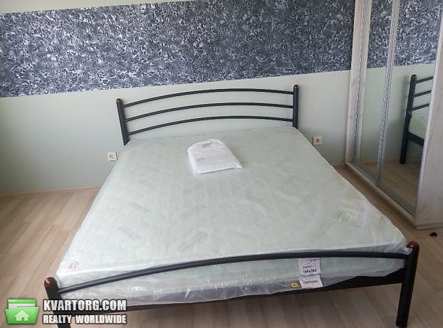 Rent out 2-room apartment. Киев,  Харьковское шоссе — photo 2