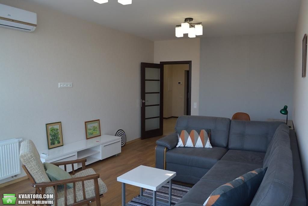 Rent out 2-room apartment. Киев, Казимира Малевича — photo 2