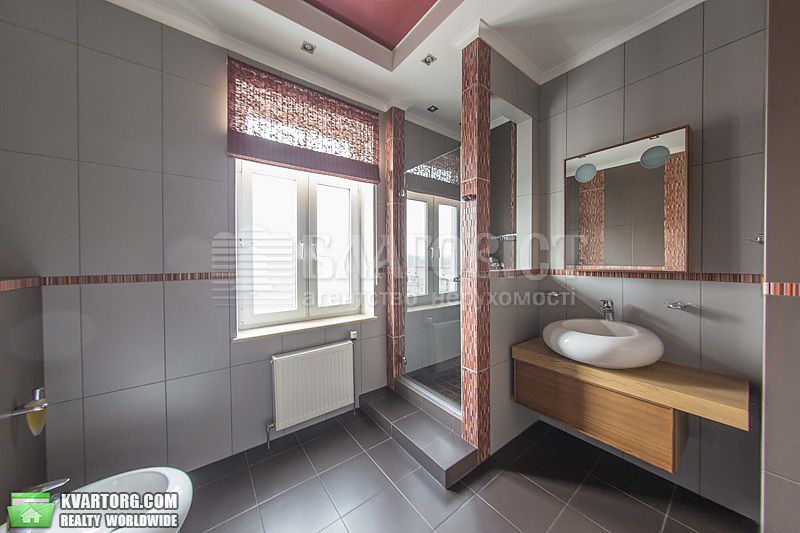Rent out 4-room apartment. Киев,  Лабораторная — photo 1