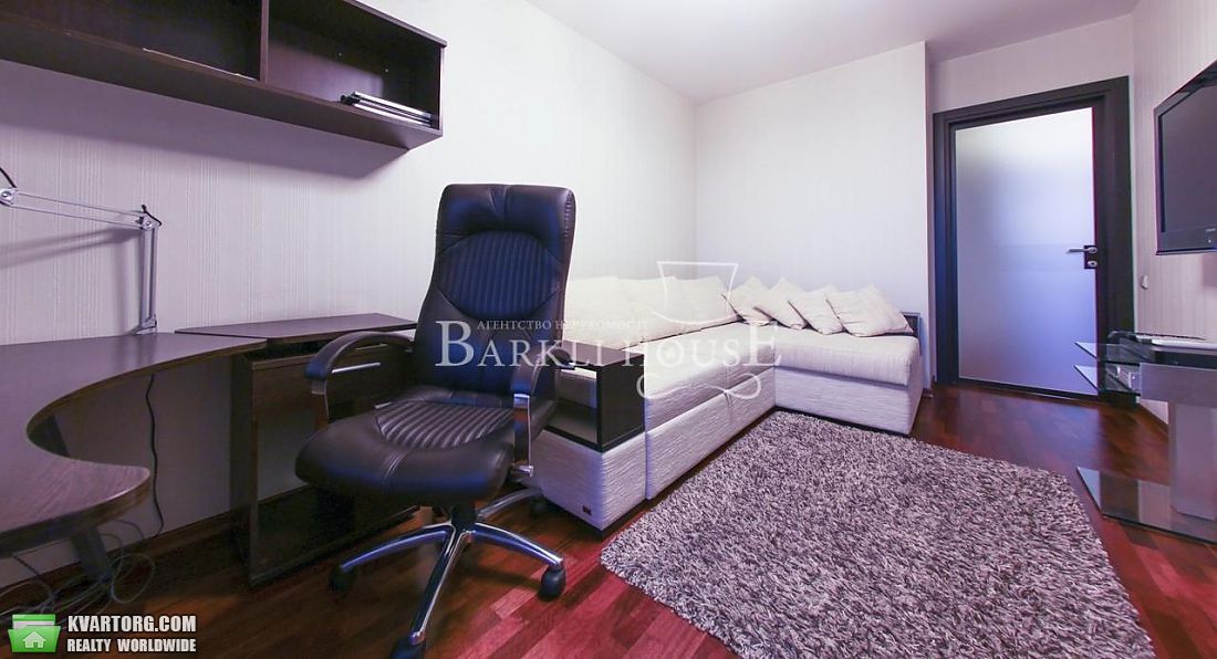 Rent out 3-room apartment. Киев,  Паньковская — photo 9