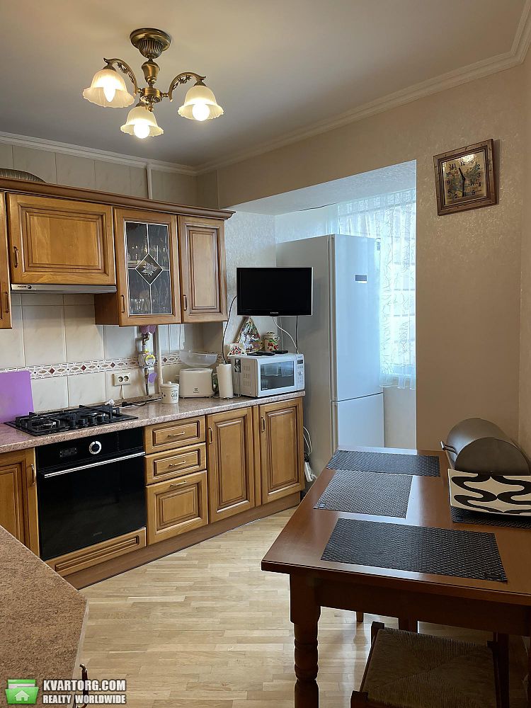 Sell 4-room apartment. Киев,  Приречная — photo 2