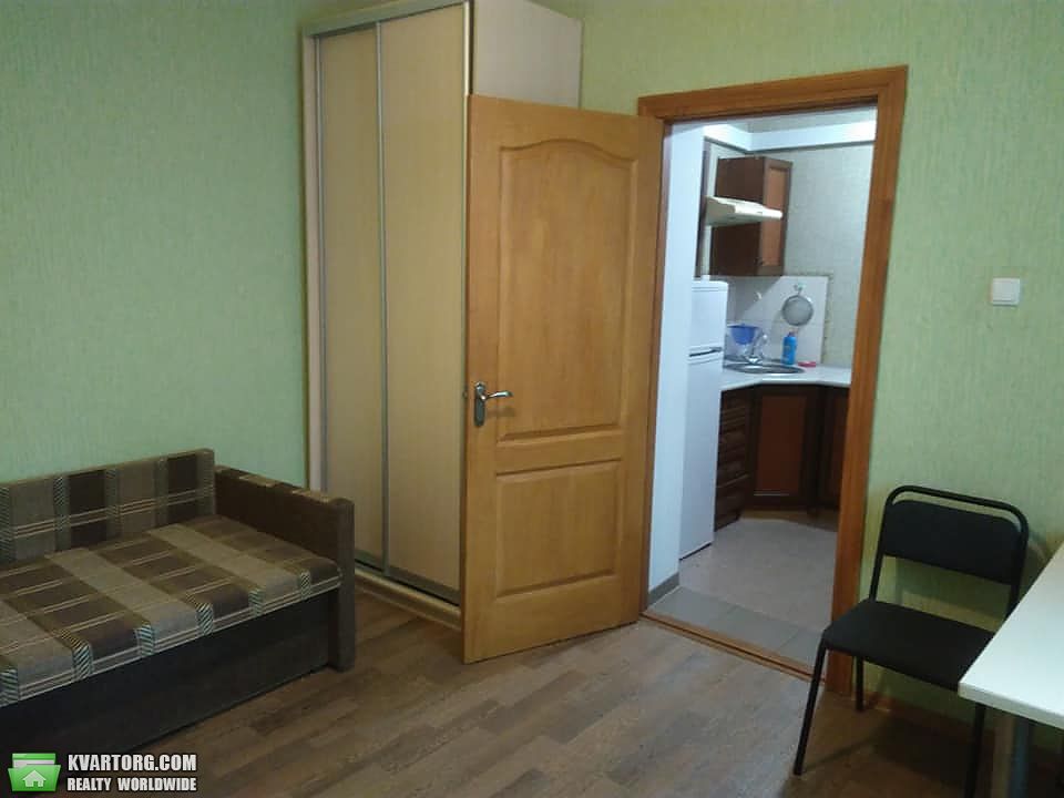 Rent out 1-room apartment. Киев, Университетская — photo 1