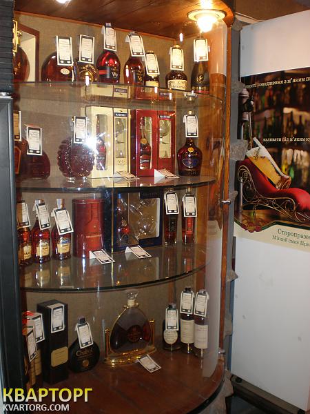 Sell shop. Киев, Большая Житомирская — photo 2