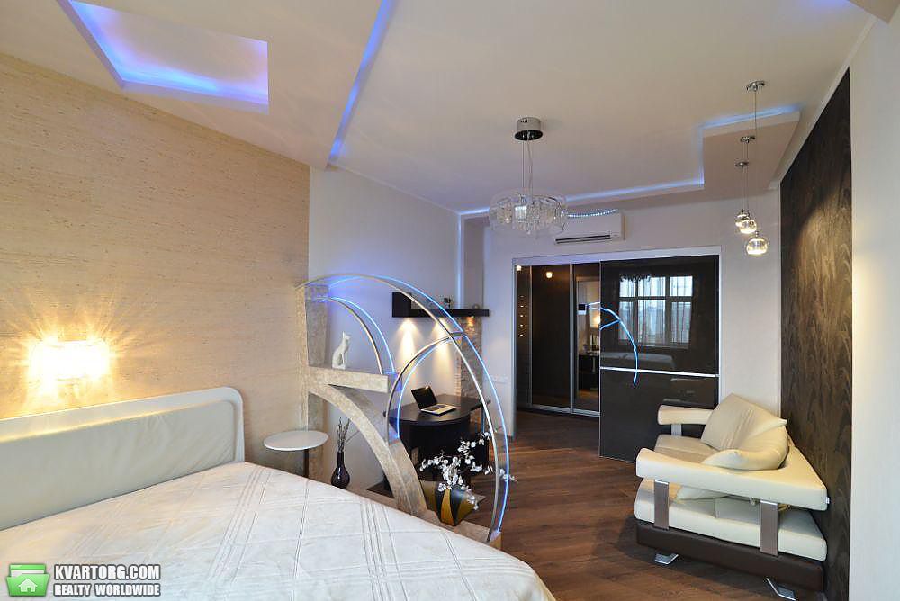 Rent out 2-room apartment. Киев,  Антоновича — photo 1