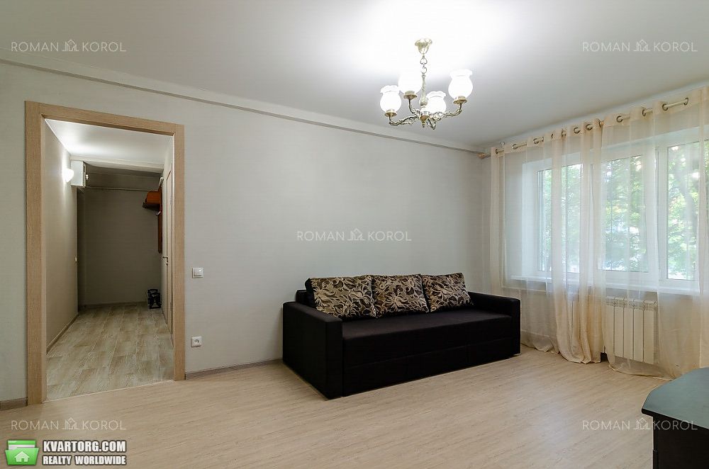 Rent out 2-room apartment. Киев,  Краснопольская — photo 7