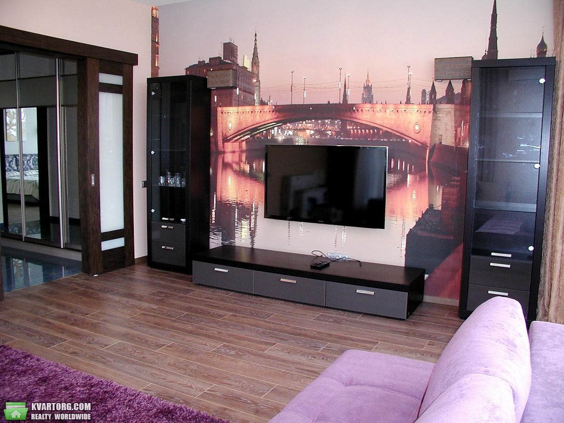 Rent out 2-room apartment. Киев,  Механизаторов — photo 1