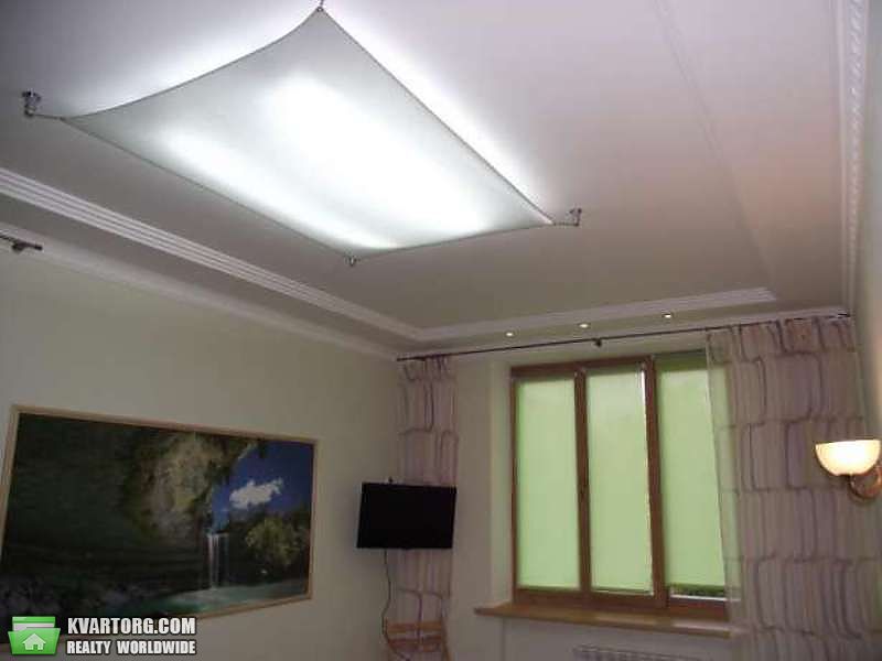 Rent out 2-room apartment. Киев,  Орлика — photo 4