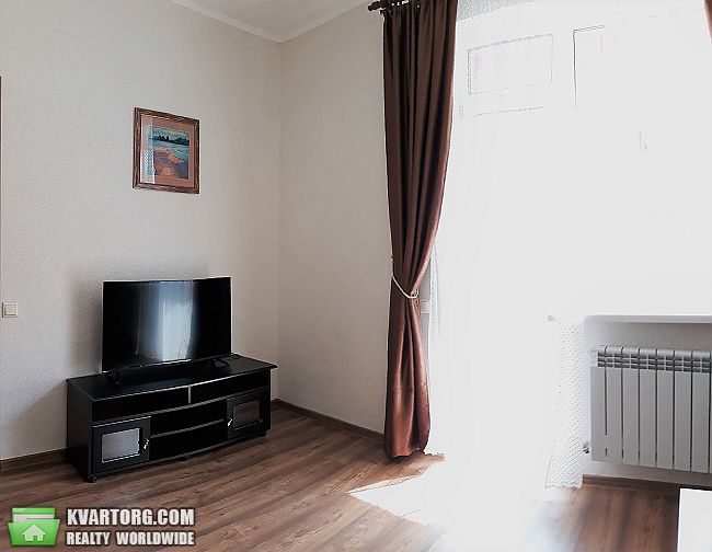 Rent out 2-room apartment. Киев, Карпа Валовня — photo 3