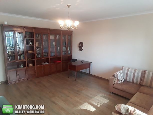 Rent out 3-room apartment. Киев,  Щорса — photo 4