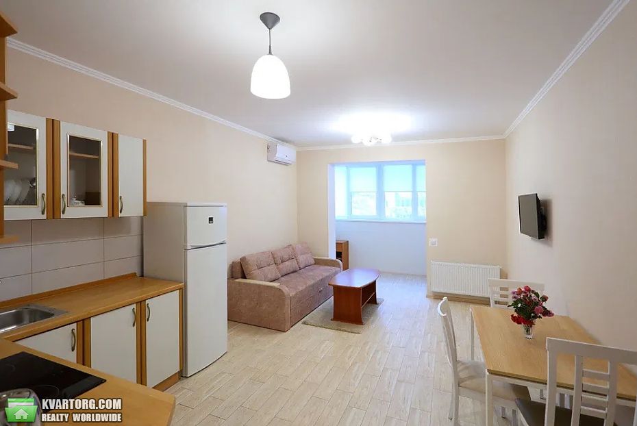 Rent out 1-room apartment. Киев,  Львовская — photo 2
