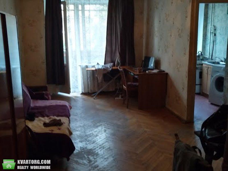 Sell 2-room apartment. Киев,  Набережно-Крещатикская — photo 3