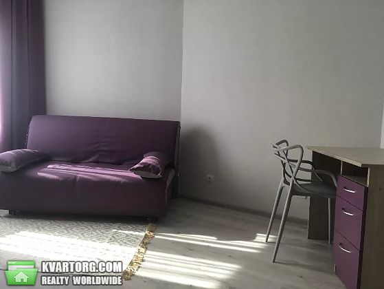 Rent out 1-room apartment. Киев, Маршала Конева — photo 3