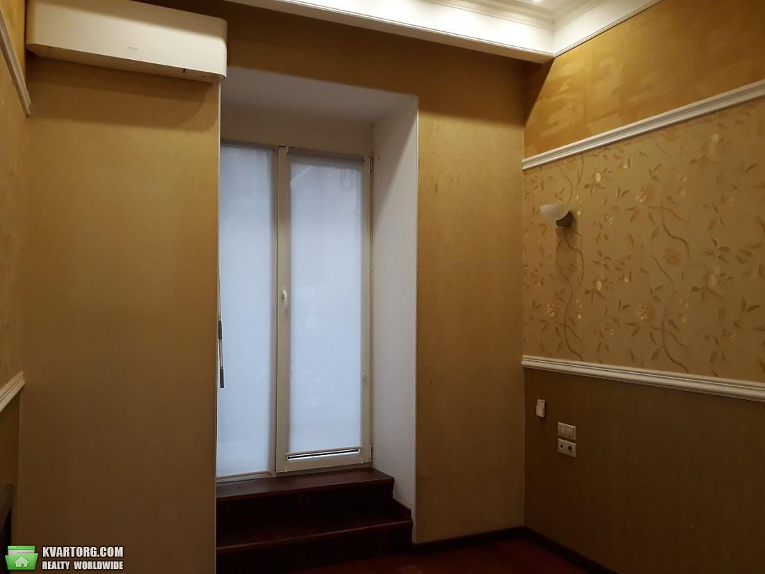 Rent out 2-room apartment. Киев,  Институтская — photo 4