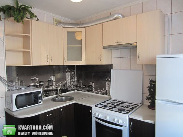 Rent out 2-room apartment. Киев,  Вербицкого — photo 1