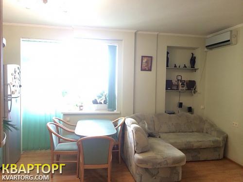 Rent out 3-room apartment. Киев, Проспект Николая Бажана — photo 1