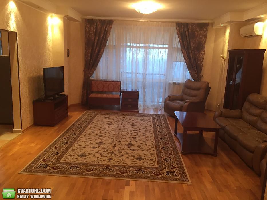 Rent out 3-room apartment. Киев,  Щорса — photo 2