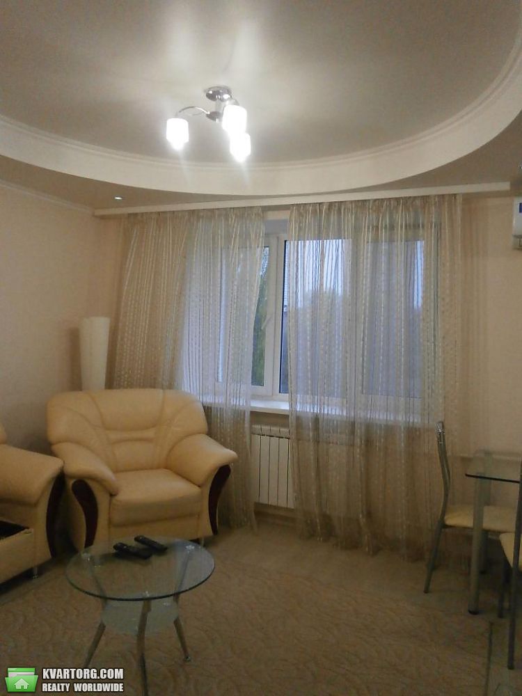 Rent out 2-room apartment. Киев,  Леси Украинки бул — photo 2