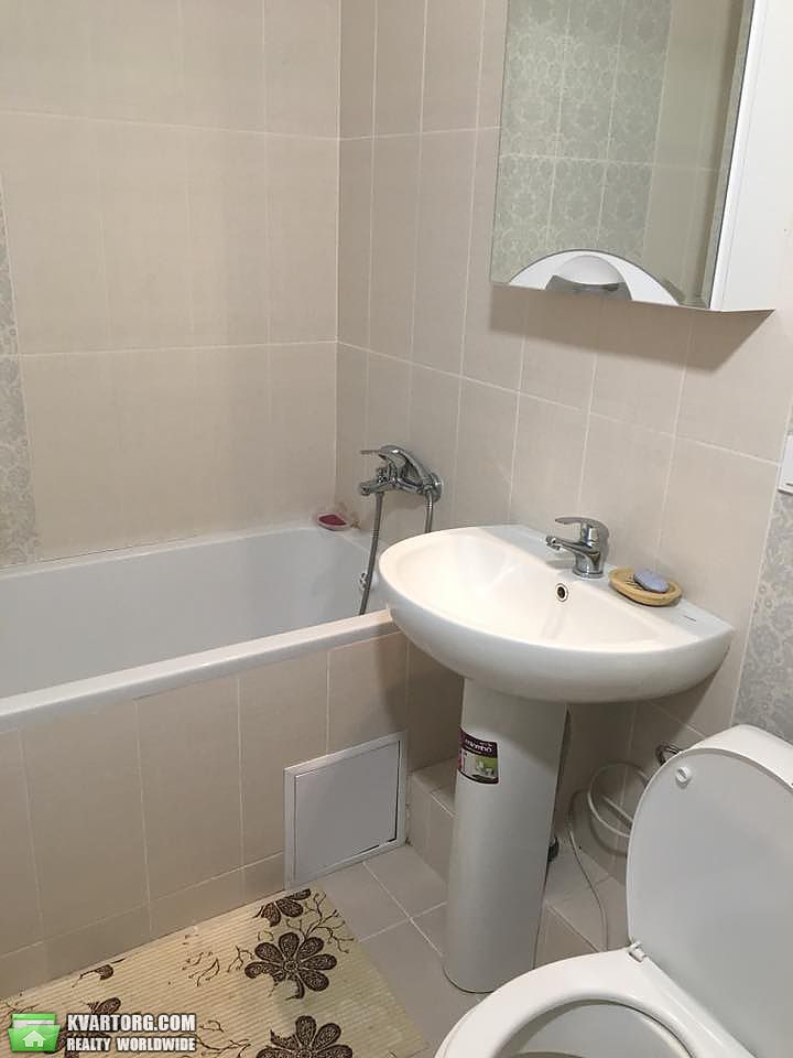 Rent out 1-room apartment. Киев, свободи — photo 7