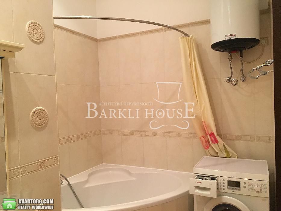 Rent out 2-room apartment. Киев,  Верхний Вал — photo 8