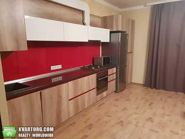 Rent out multi-room apartment. Киев,  Тепличная — photo 3