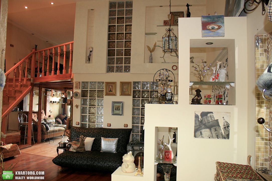 Rent out 3-room apartment. Киев,  Константиновская — photo 1