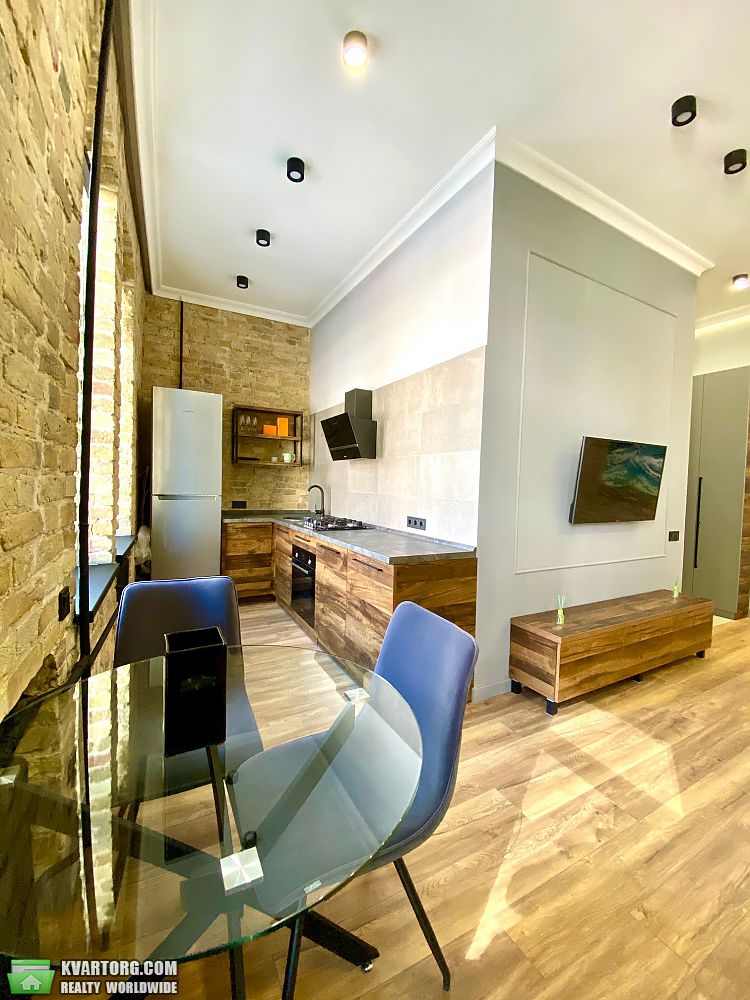 Rent out 2-room apartment. Киев, Большая Васильковская — photo 1