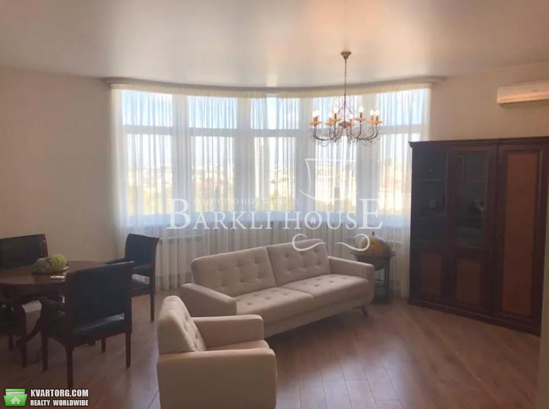 Rent out 3-room apartment. Киев,  Клименко — photo 1