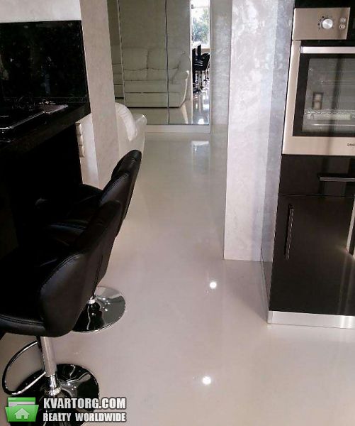 Rent out 1-room apartment. Киев, Леси Украинки бул — photo 8