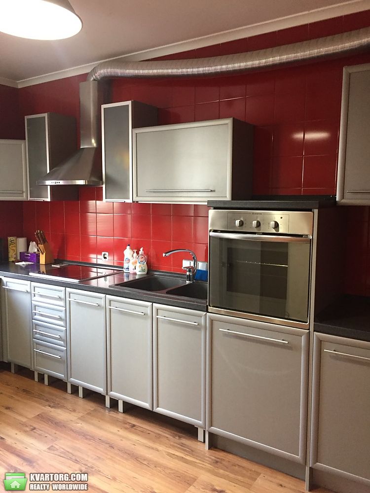Rent out 3-room apartment. Киев, Порика Василя — photo 1