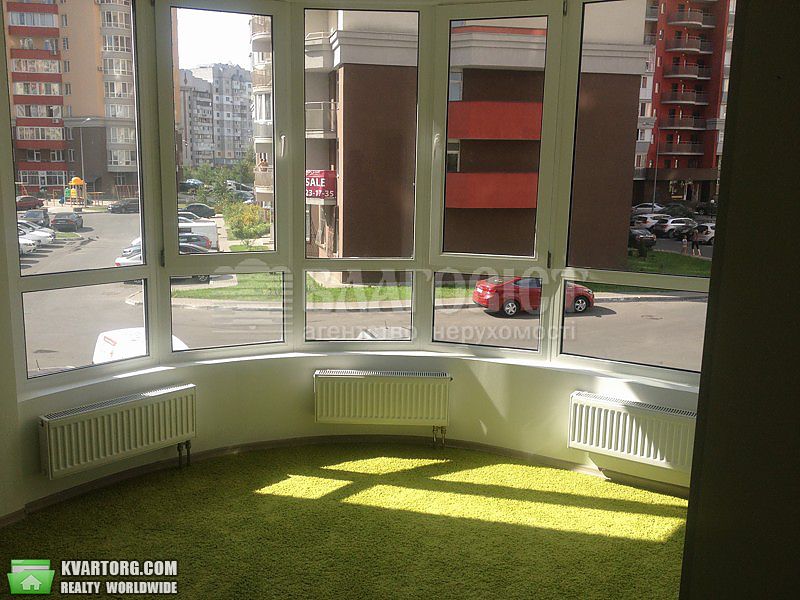 Rent out 3-room apartment. Киев,  Ломоносова — photo 1