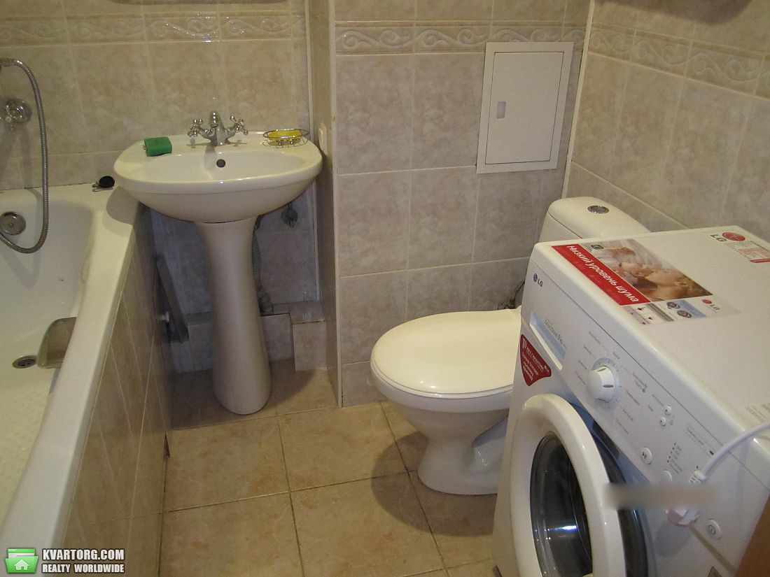 Rent out 1-room apartment. Киев,  Мельникова — photo 4