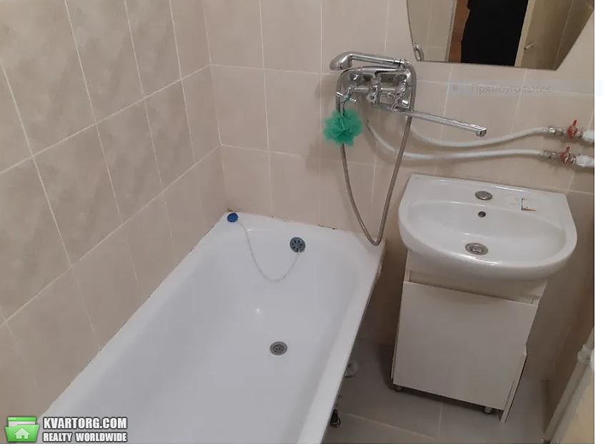 Rent out 2-room apartment. Киев,  Березневая — photo 4