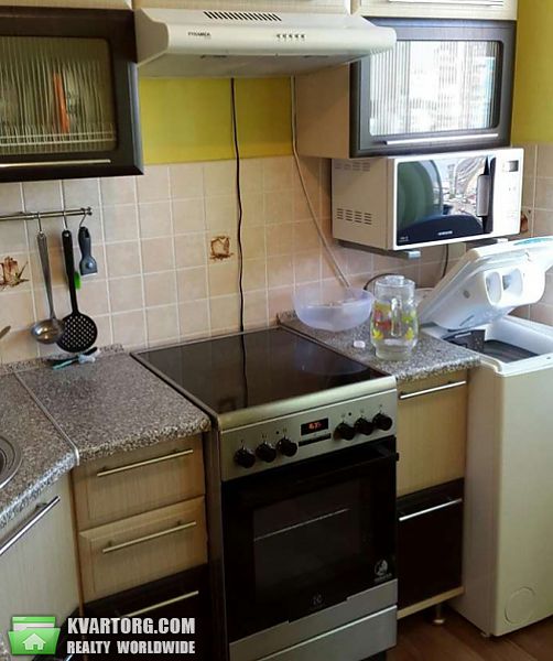 Rent out 3-room apartment. Киев, Героев Днепра — photo 1