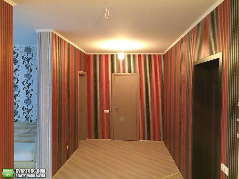 Rent out 2-room apartment. Киев,  Чавдар — photo 3