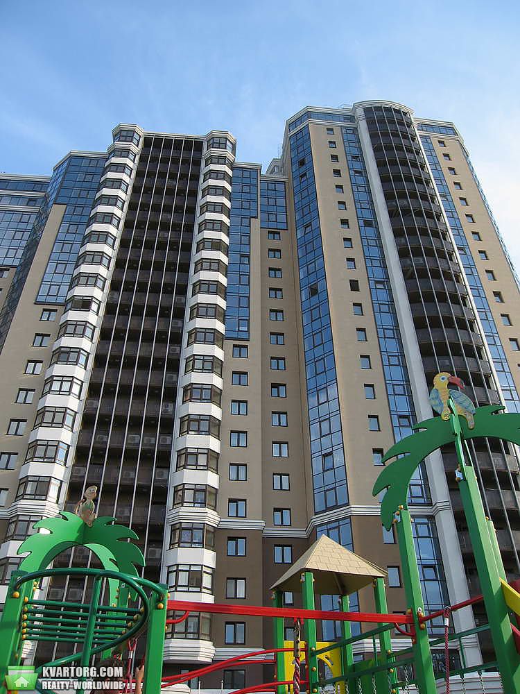 Sell 3-room apartment. Киев,  Дегтяревская — photo 1