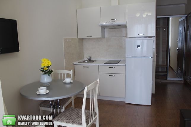 Rent out 1-room apartment. Киев,  Герцена — photo 4